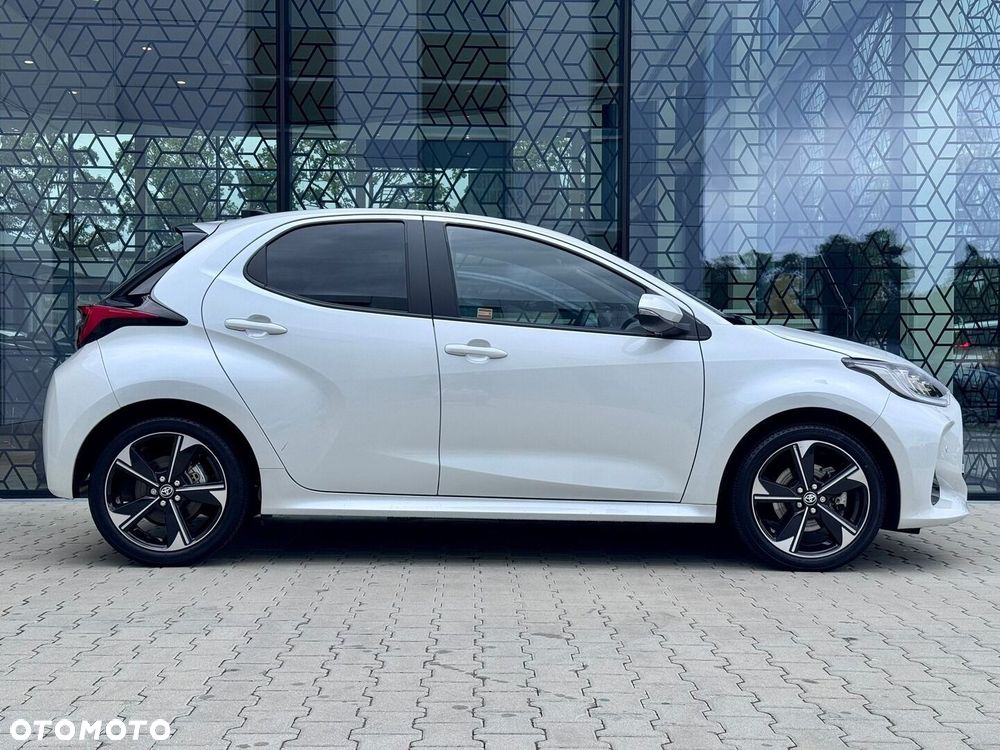 Toyota Yaris Hybrid 1.5 Executive - 3
