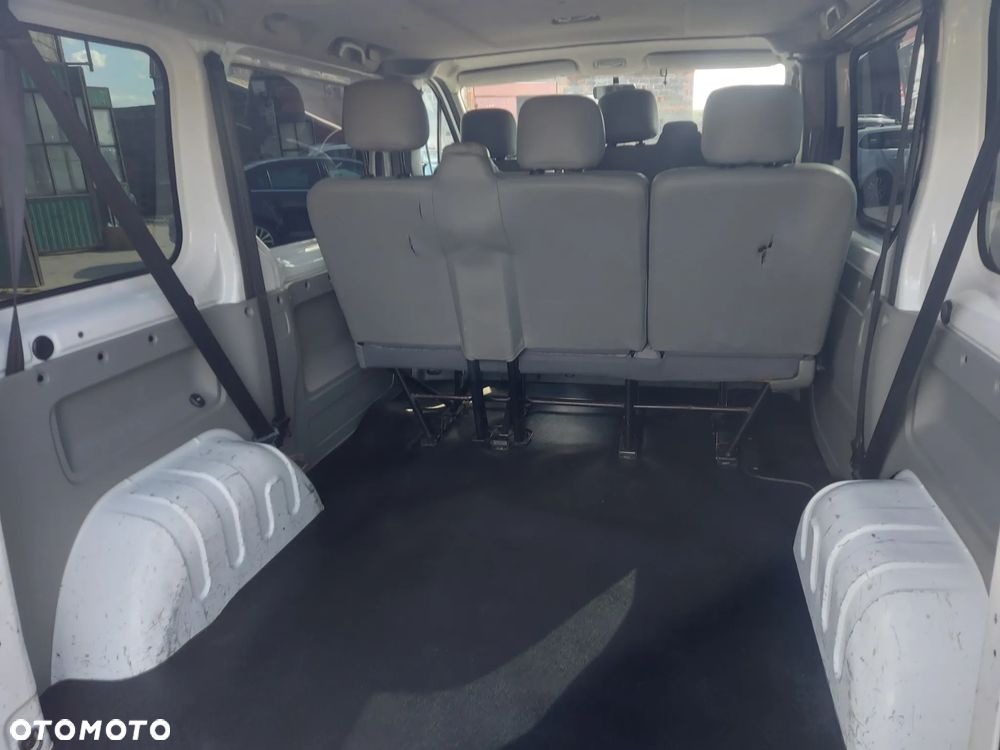 Opel Vivaro - 12