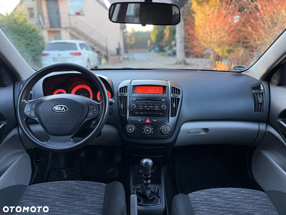 Kia Ceed 1.4 CVVT LX Basis - 21