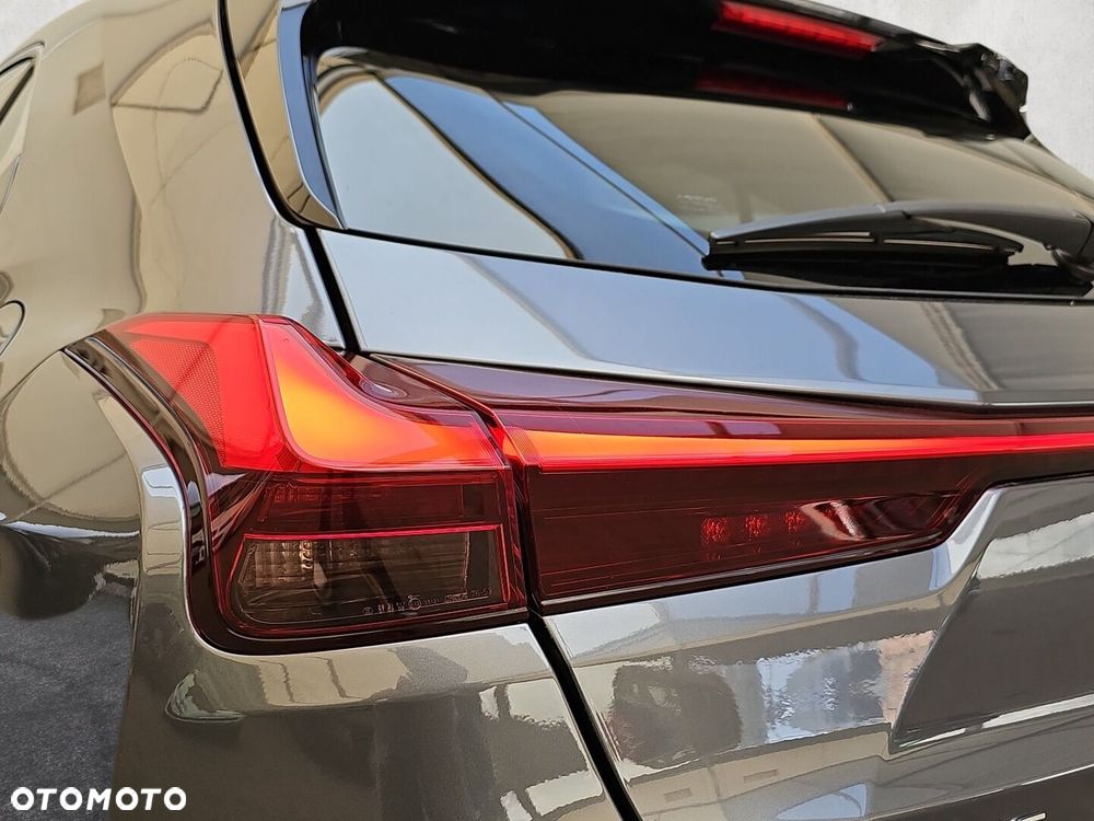 Lexus UX - 34