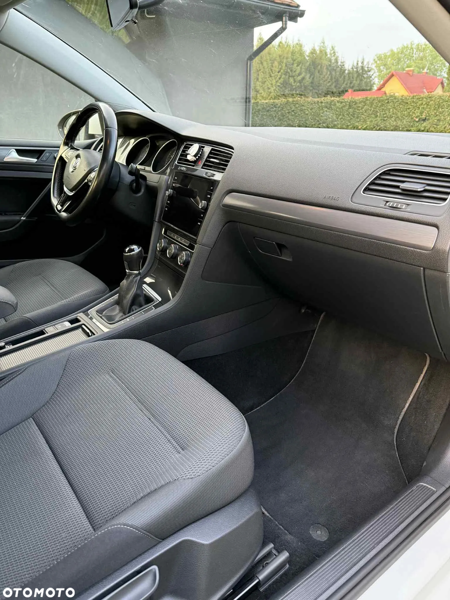 Volkswagen Golf 1.6 TDI (BlueMotion Technology) Comfortline - 14