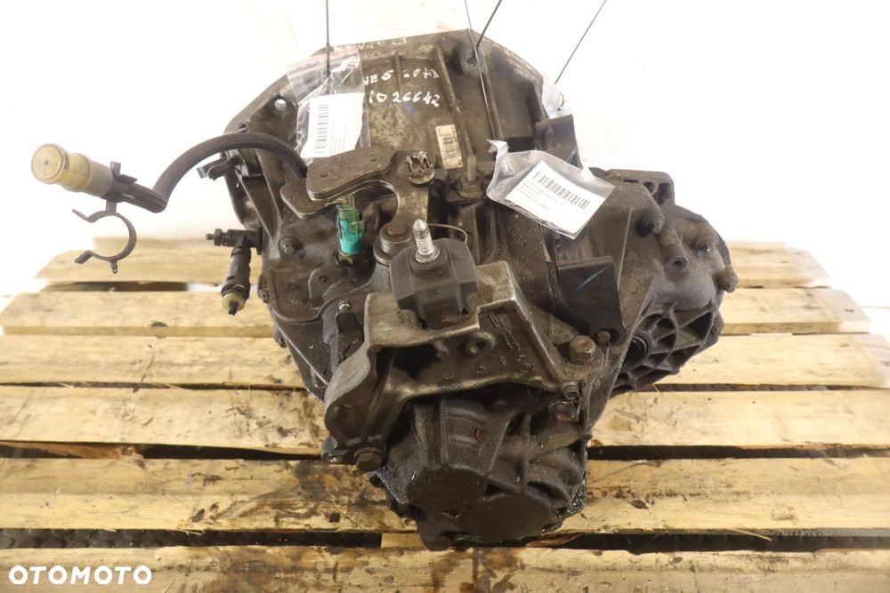 SKRZYNIA BIEGÓW 6 BIEGOWA RENAULT LAGUNA III 2.0DCI PK4 M9R - 2