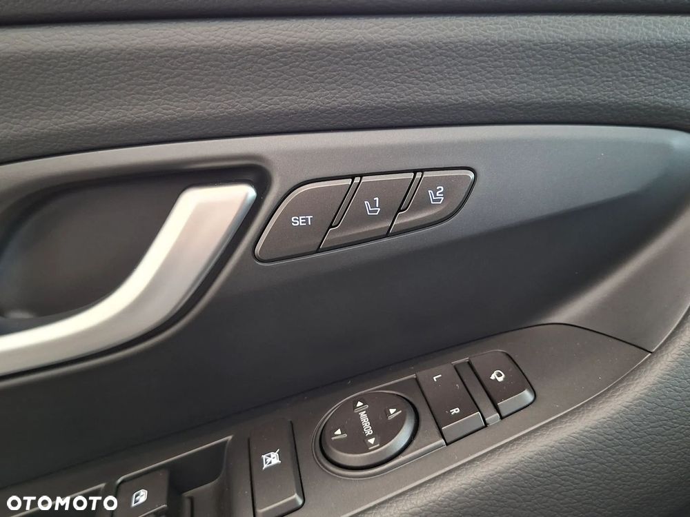 Hyundai i30 - 30
