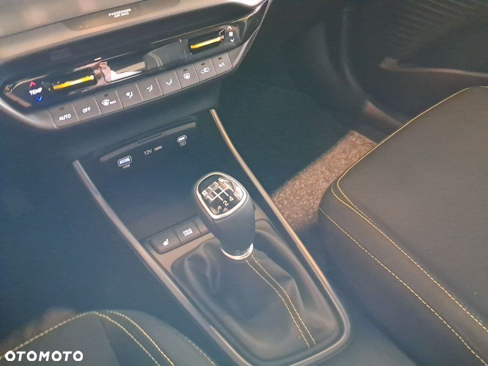 Hyundai i20 - 16