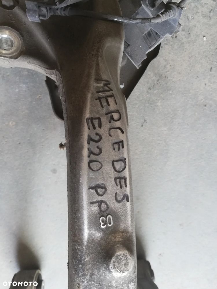 ZWROTNICA PRZOD PRZEDNIA PRAWA Lewa WAHACZ MERCEDES E 220 D W213 - 5