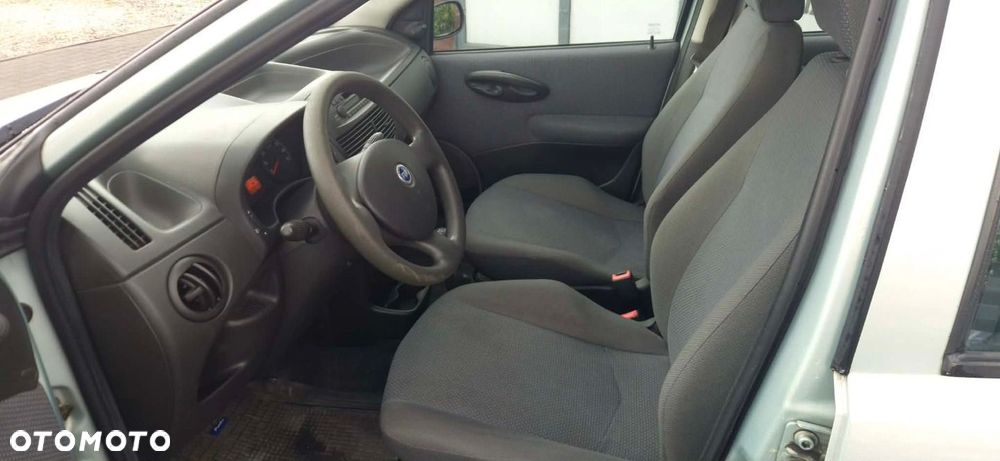 Fiat Punto - 6