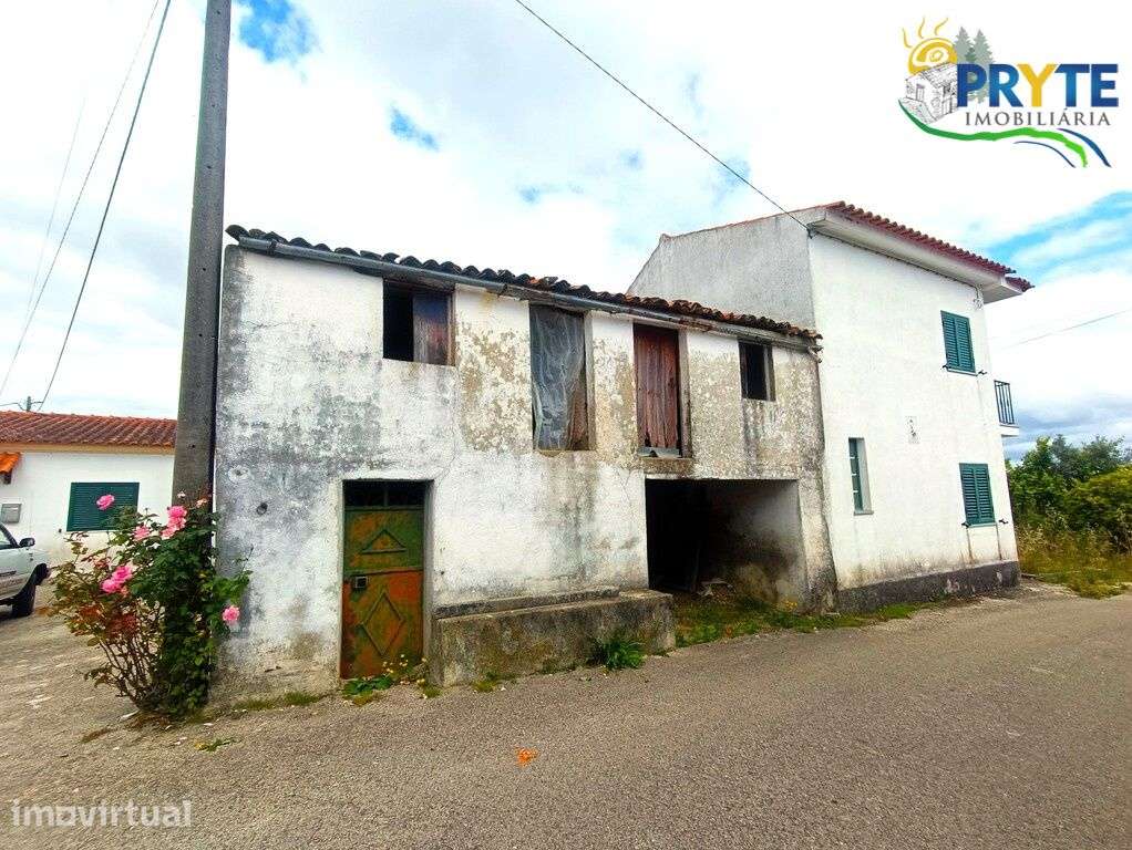 Imóvel em pedra de xisto de um piso situada em São João do Peso - Grande imagem: 2/9