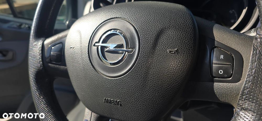 Opel Vivaro - 19