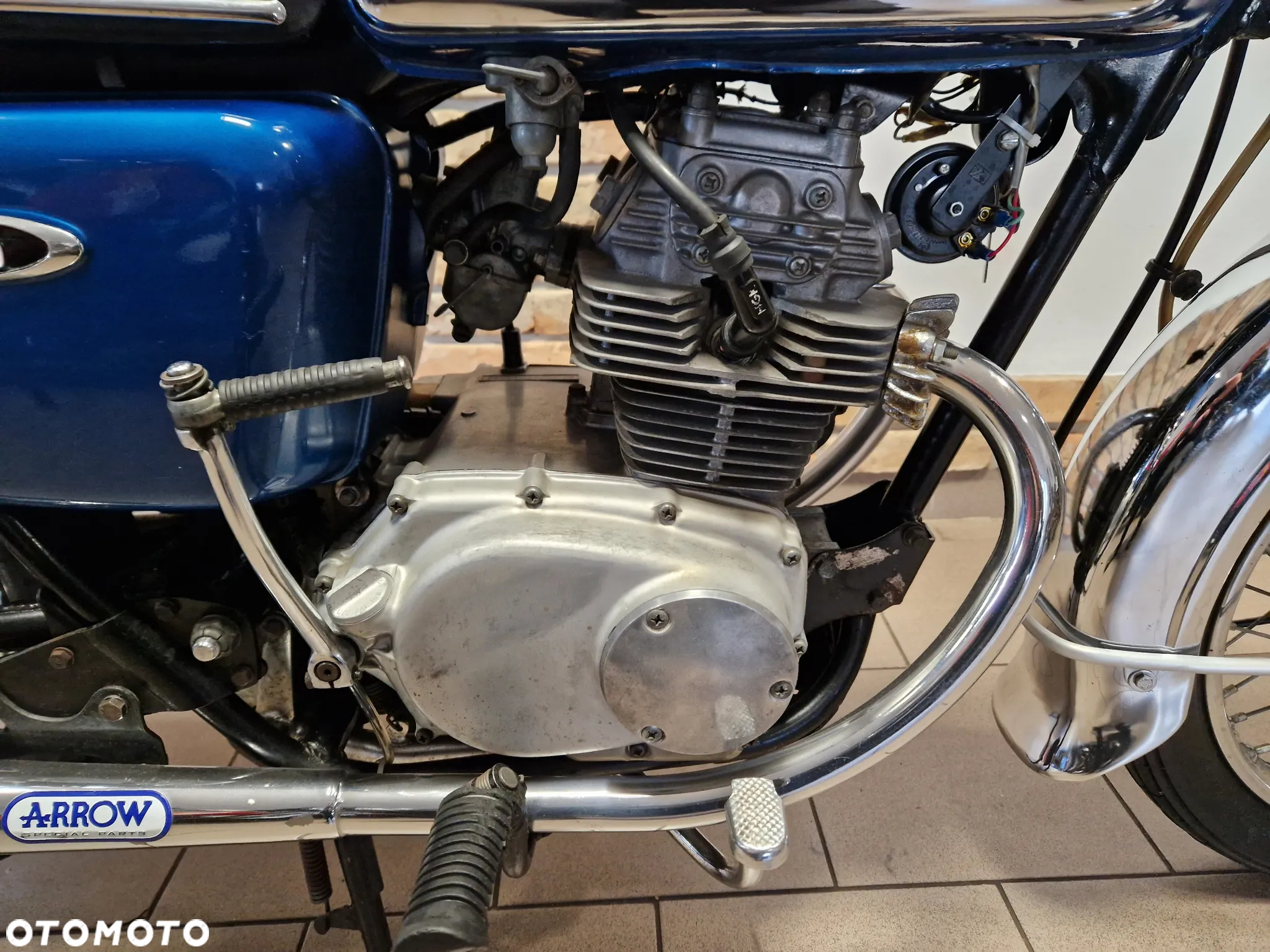 Honda CB - 25