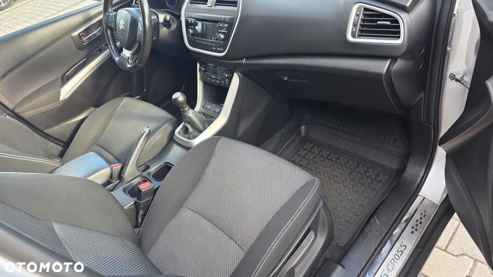 Suzuki SX4 S-Cross 1.6 Comfort - 10