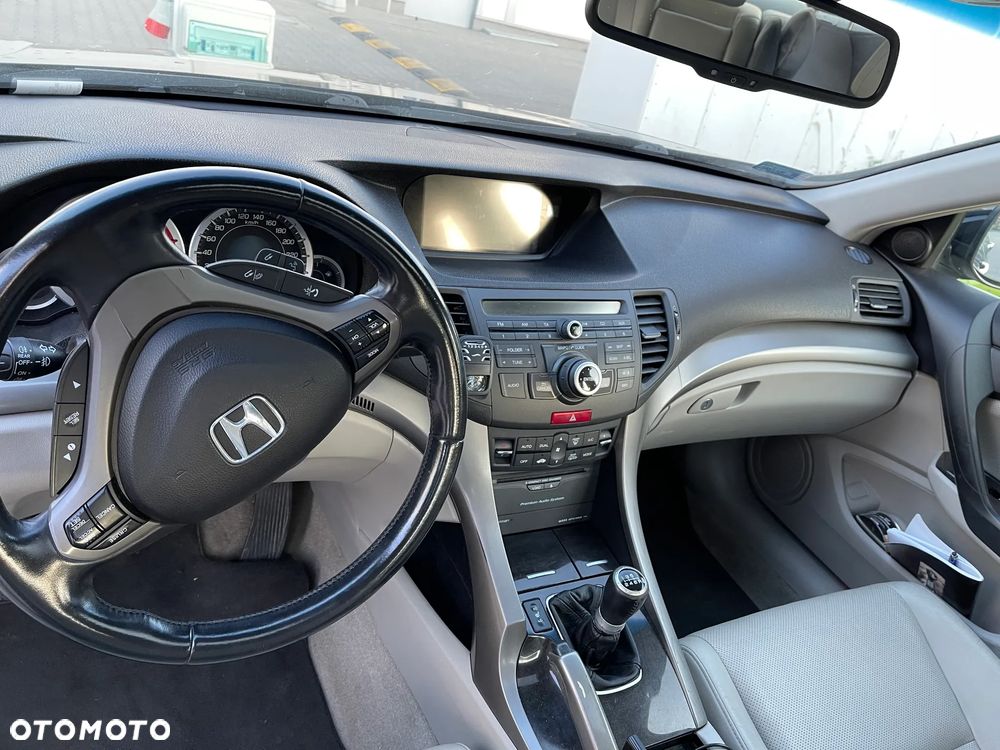 Honda Accord 2.0 Executive Nav - 4