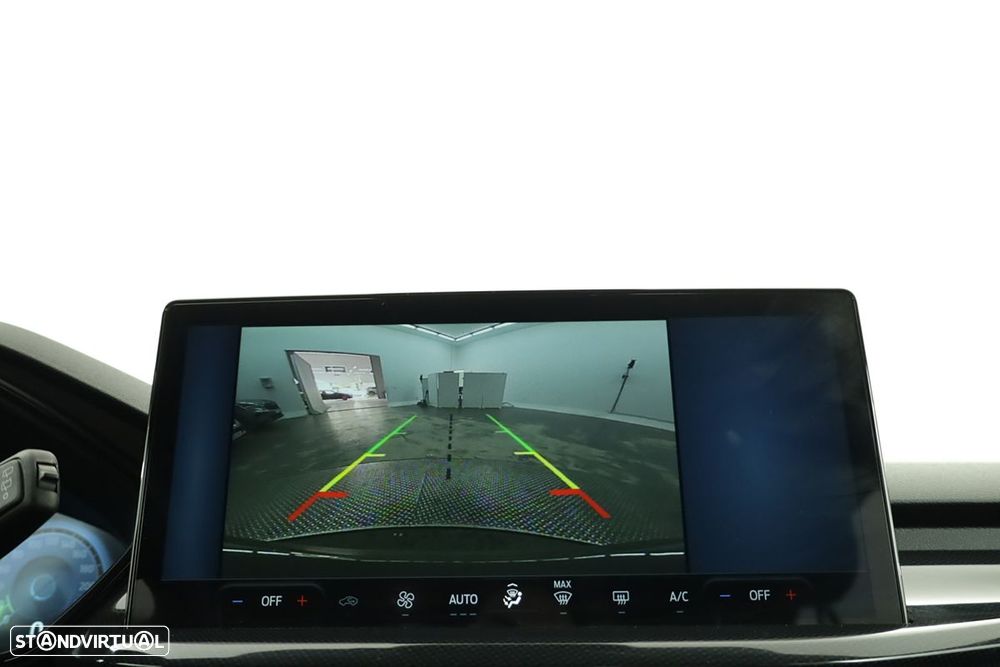 Ford Focus 1.0 EcoBoost MHEV ST-Line X - 12