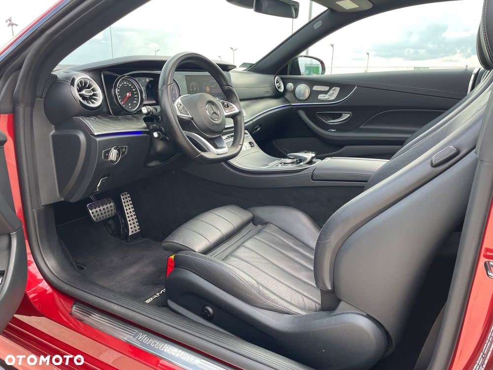 Mercedes-Benz Klasa E 220 d 4-Matic 9G-TRONIC - 25