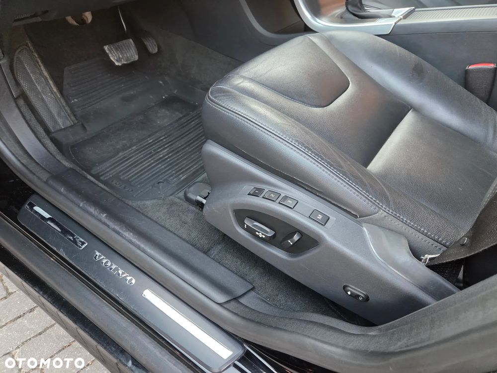 Volvo XC 60 - 16