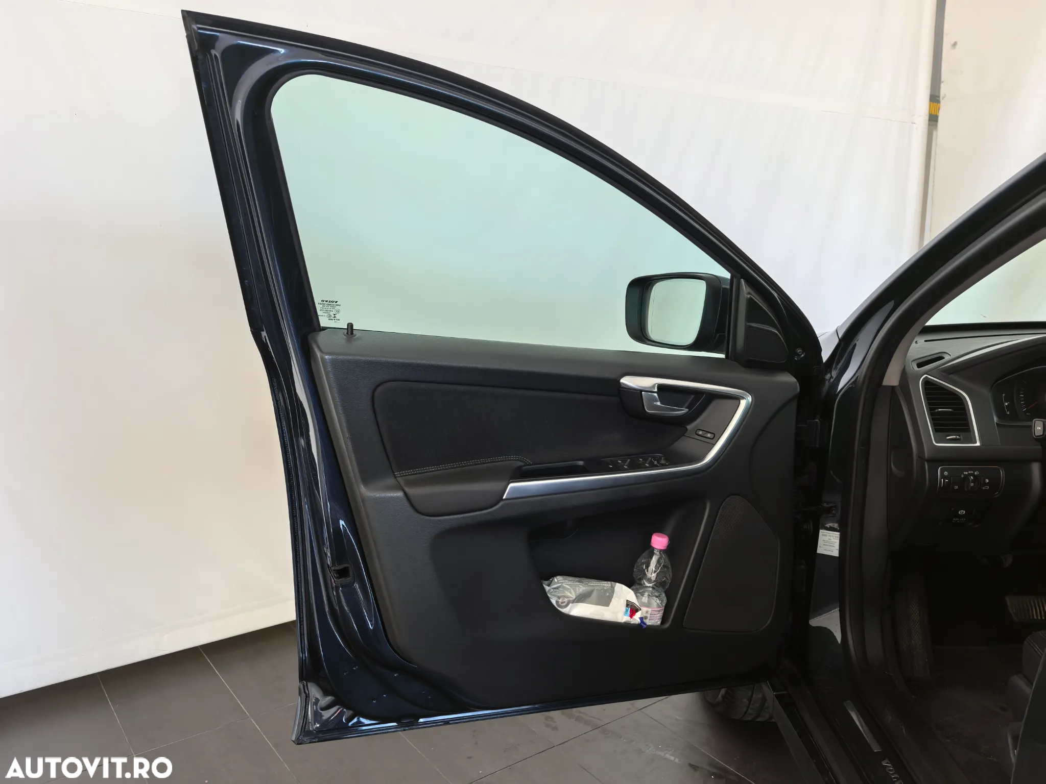 Volvo XC 60 D4 VEA Start-Stop Momentum - 6
