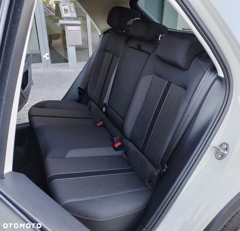 Volkswagen T-Roc - 10