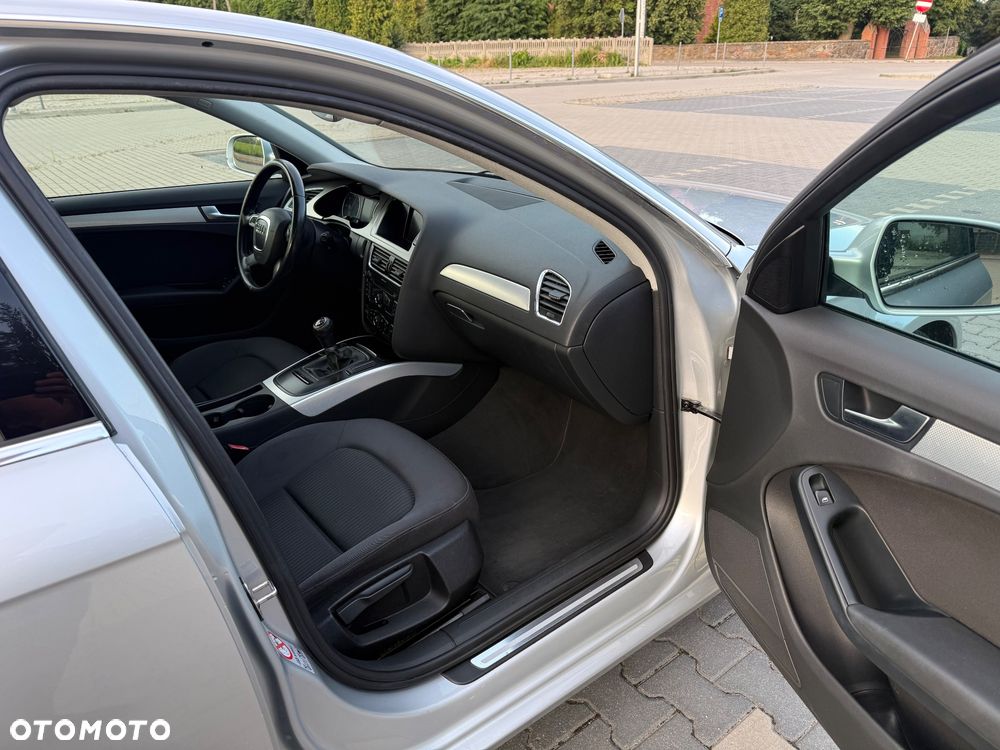 Audi A4 Limousine - 18