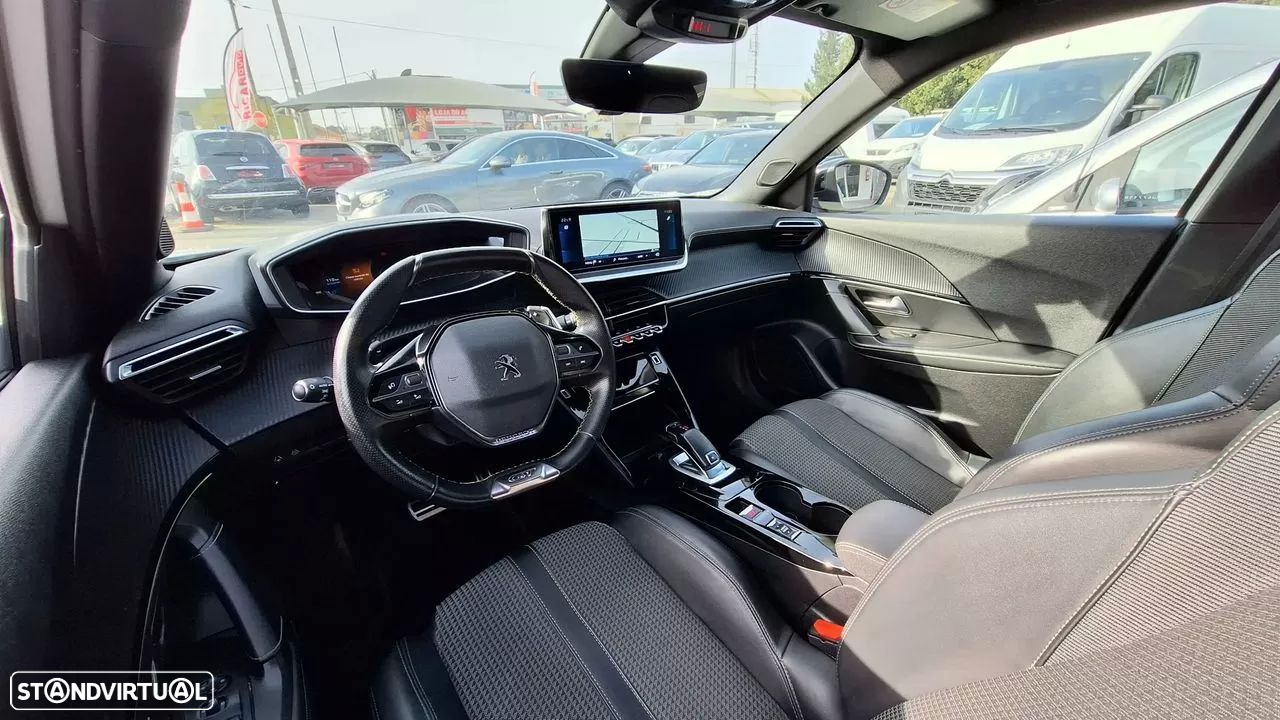 Peugeot 2008 1.5 BlueHDi GT Line EAT8 - 37
