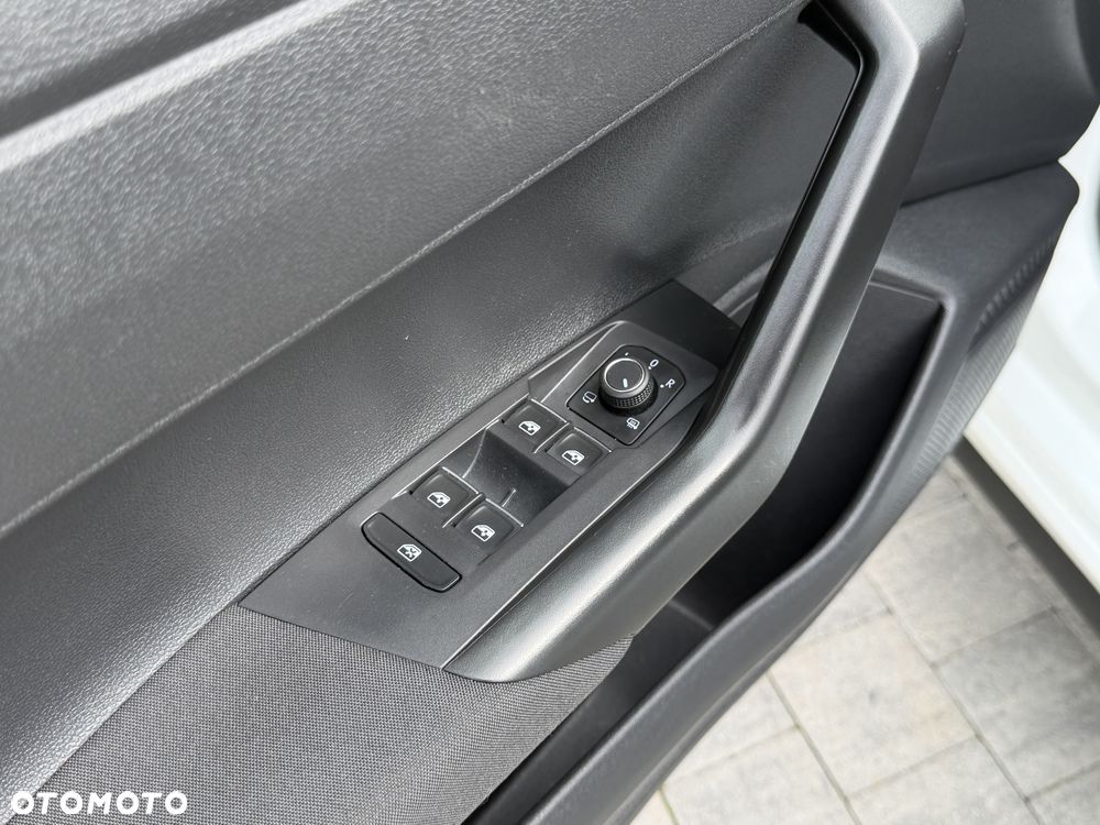 Volkswagen Polo - 13