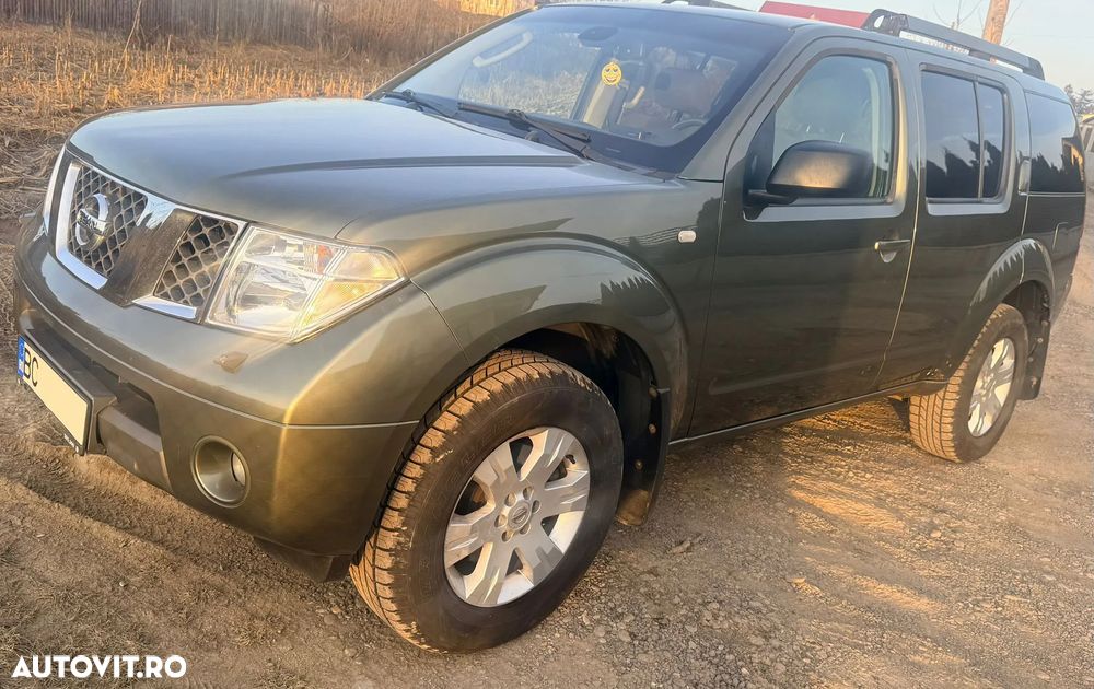 Nissan Pathfinder - 3