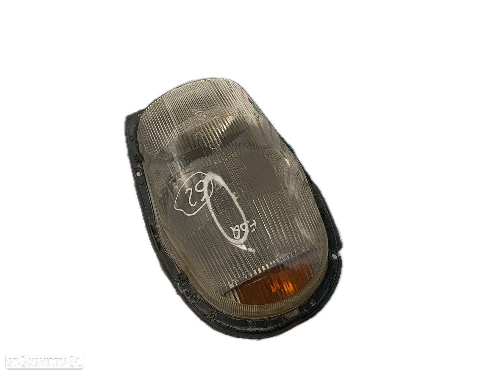 Farol Esq Mercedes-Benz 190 (W201) - 1