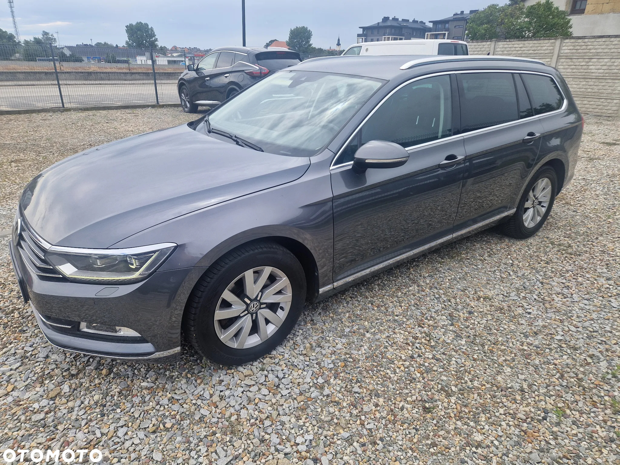 Volkswagen Passat Variant 2.0 TDI SCR DSG Highline - 12