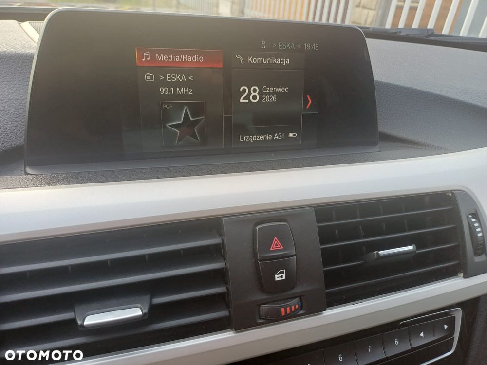 BMW Seria 3 318i Sport Line - 17