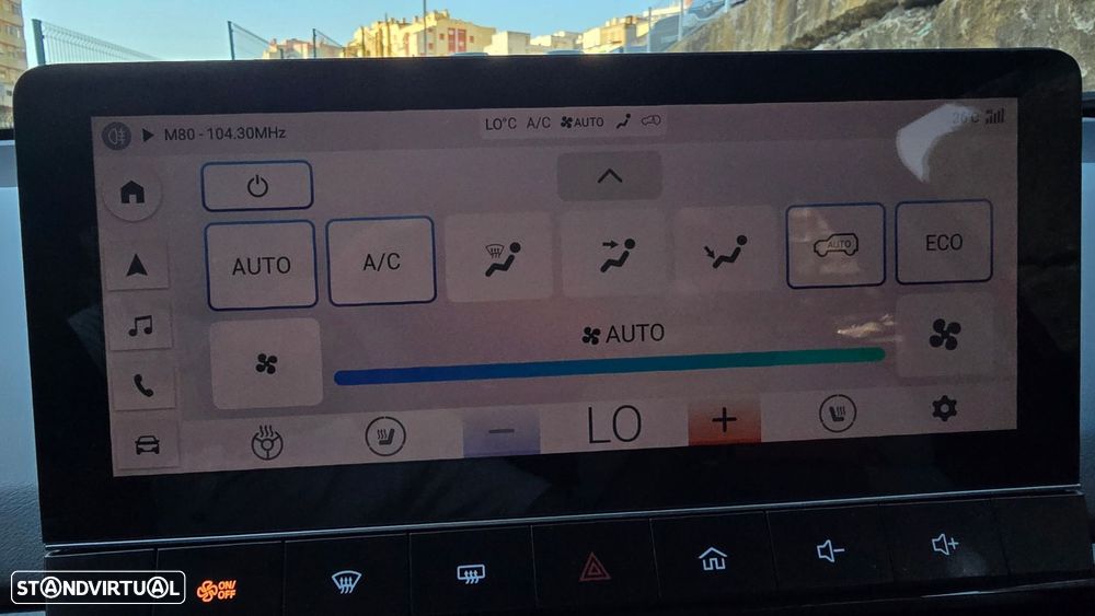 MG MG4 64 kWh Luxury - 24