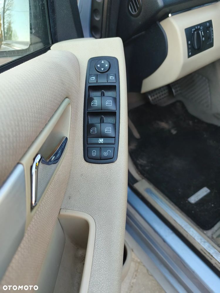 Mercedes-Benz Klasa B 200 CDI Autotronic - 12