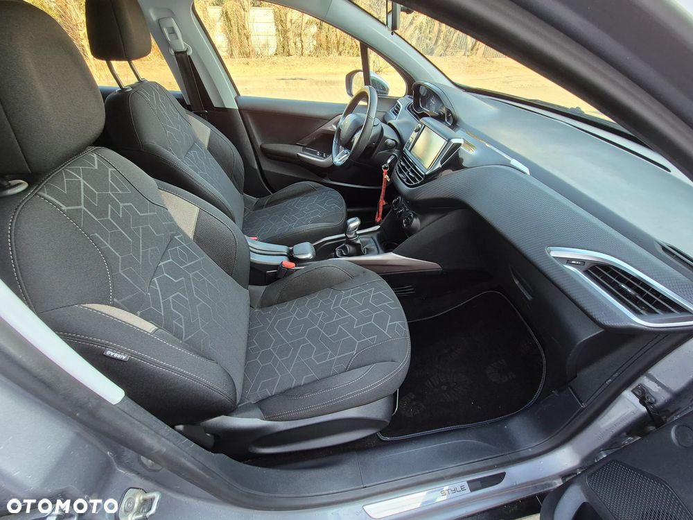 Peugeot 2008 - 10
