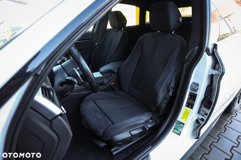 BMW Seria 3 330i M Sport Shadow sport - 22