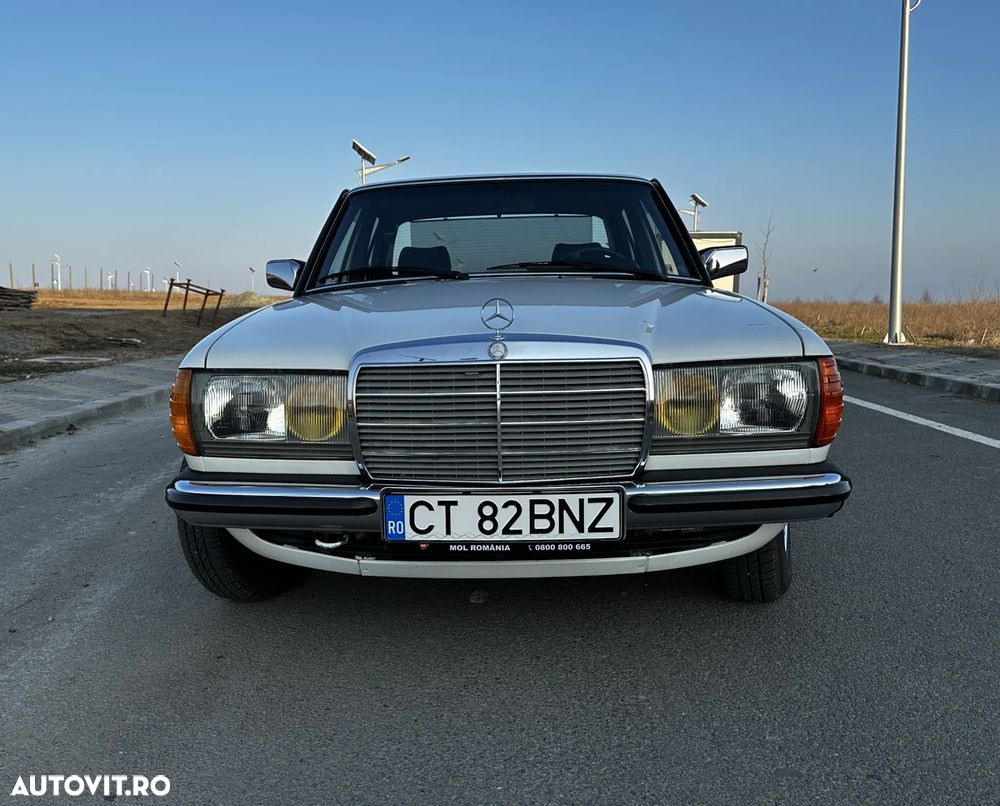 Mercedes-Benz W123 - 12