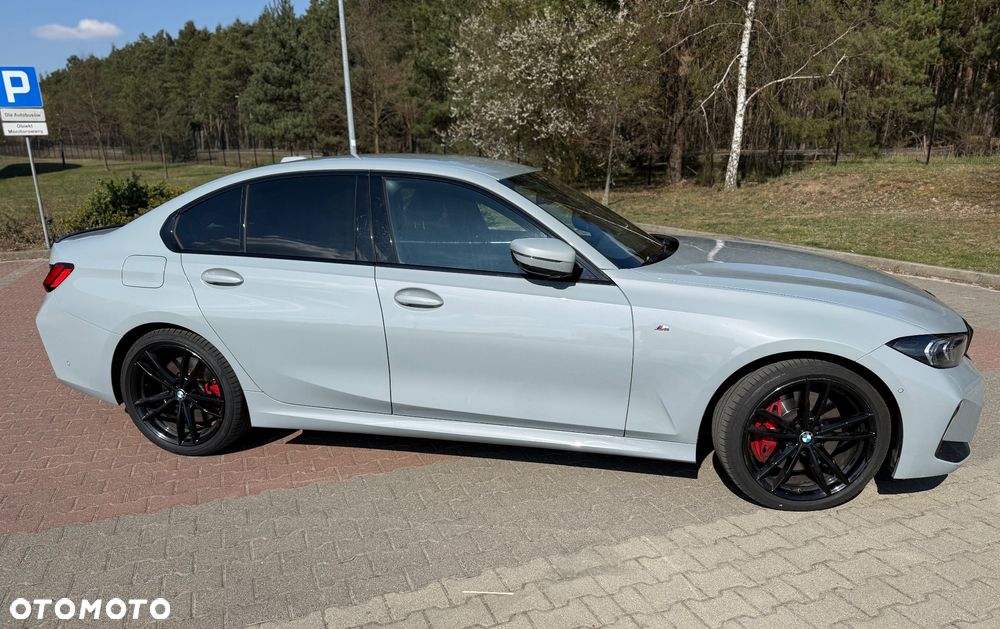 BMW Seria 3 330i M Sport - 11
