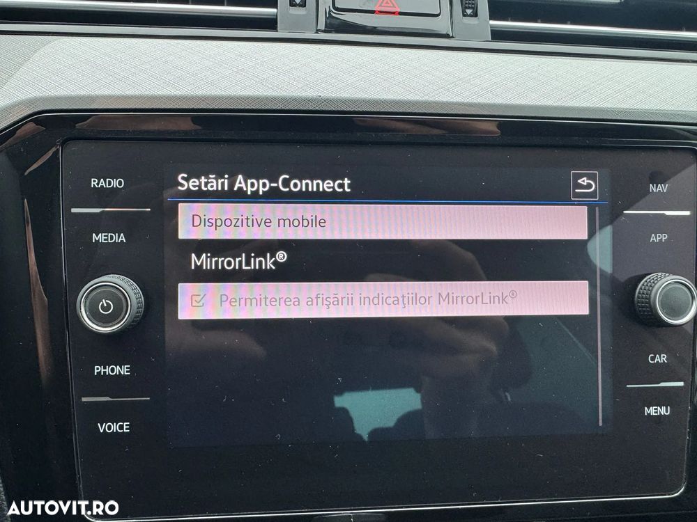 Volkswagen Passat - 25