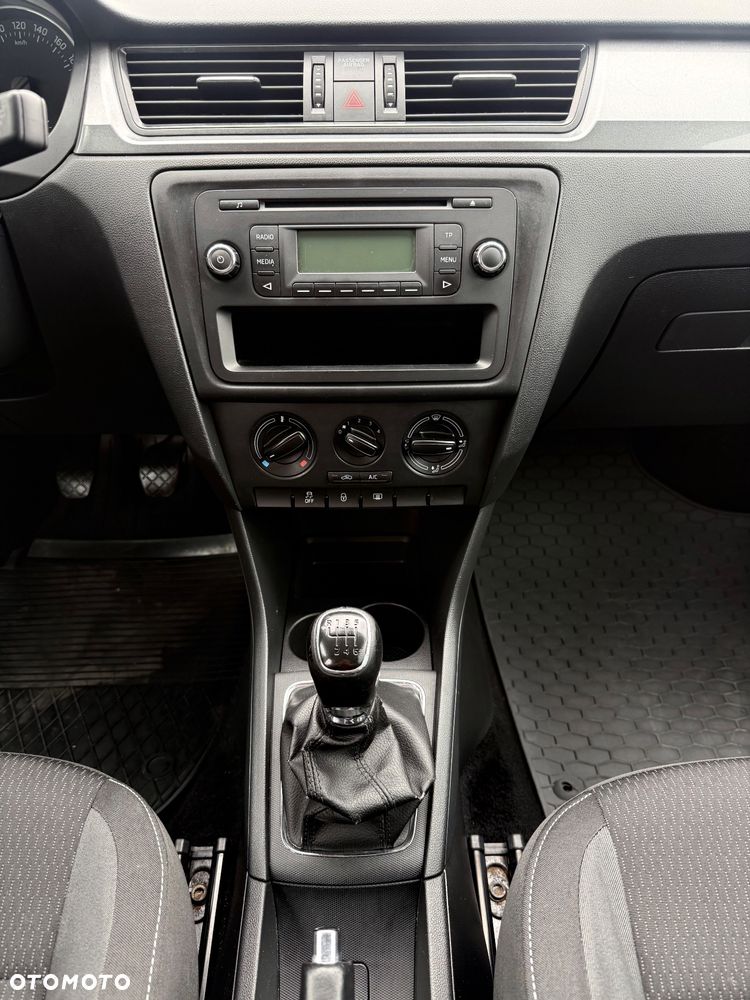 Skoda RAPID 1.2 TSI Edition - 14