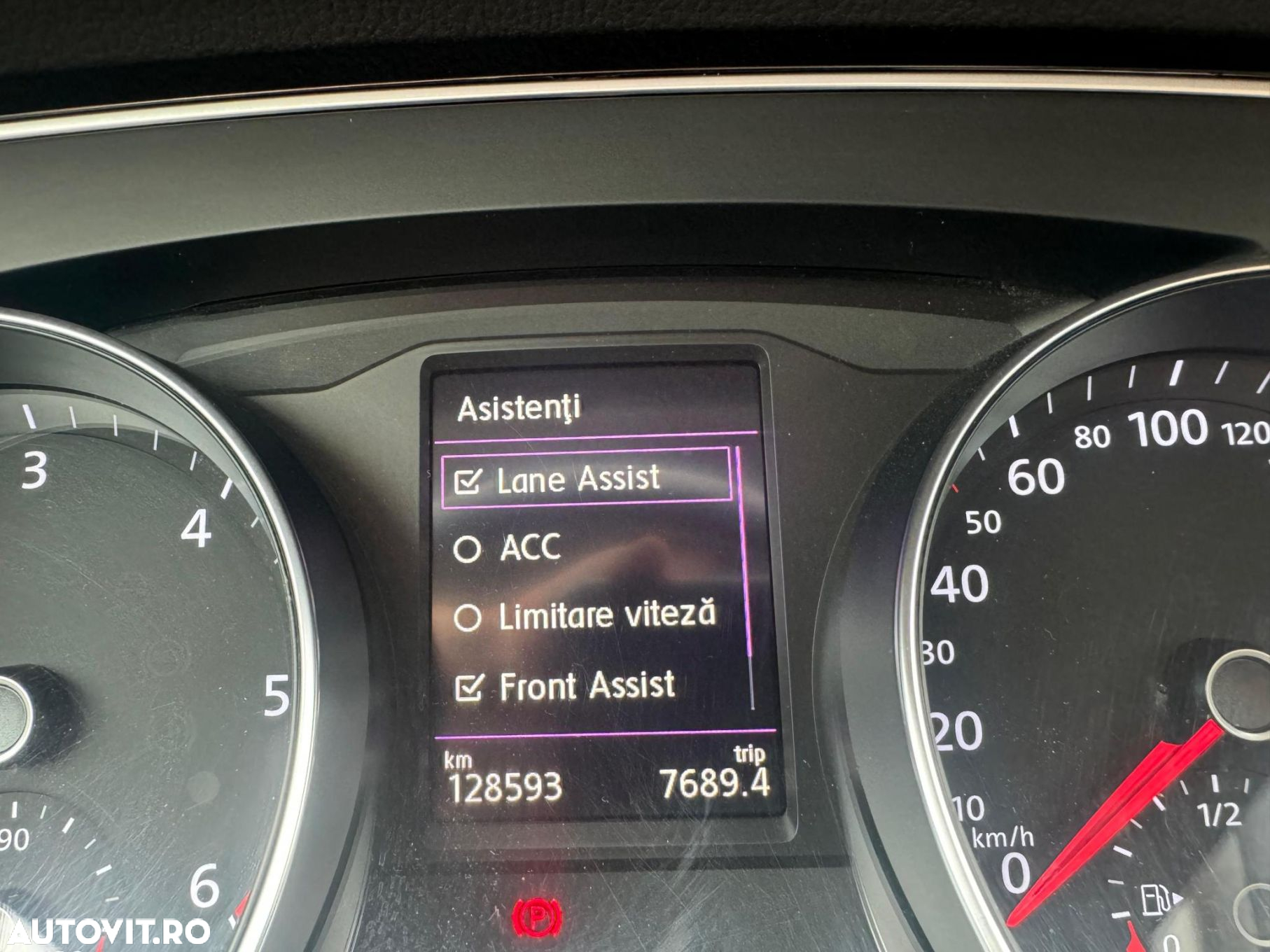 Volkswagen Passat Variant 1.6 TDI SCR DSG Business - 11