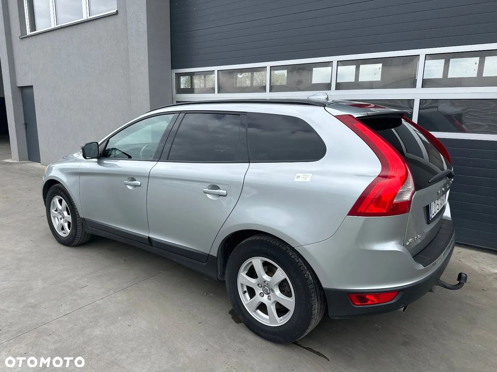 Volvo XC 60 D5 AWD Kinetic - 1