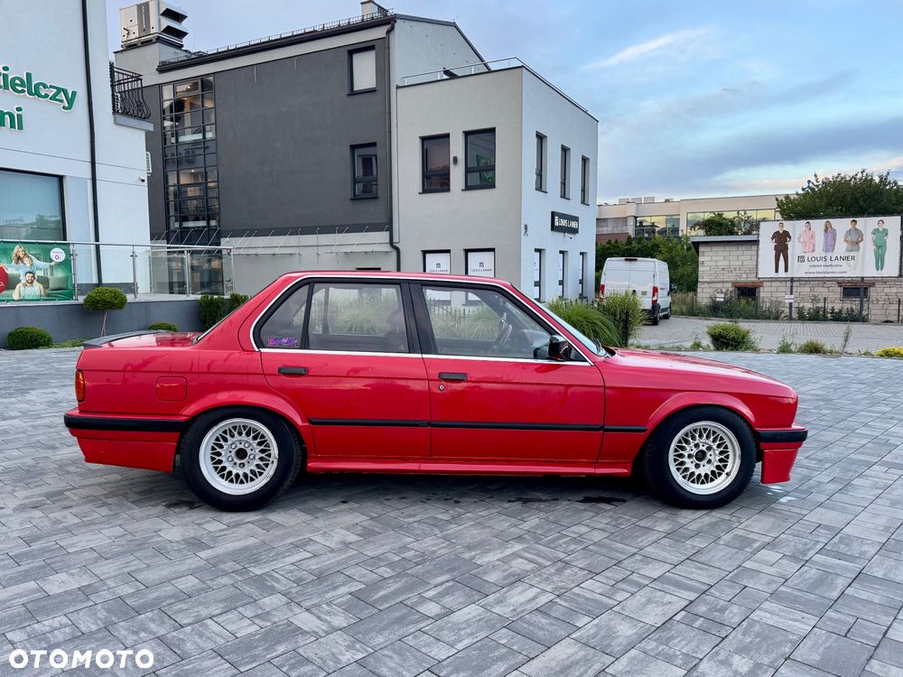 BMW Seria 3 316i - 13