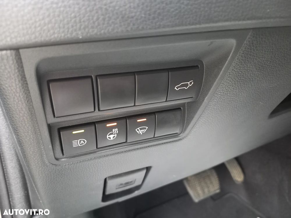 Toyota Yaris Cross 1.5 VVT-i HSD 4x4 Exclusive Adventure - 20