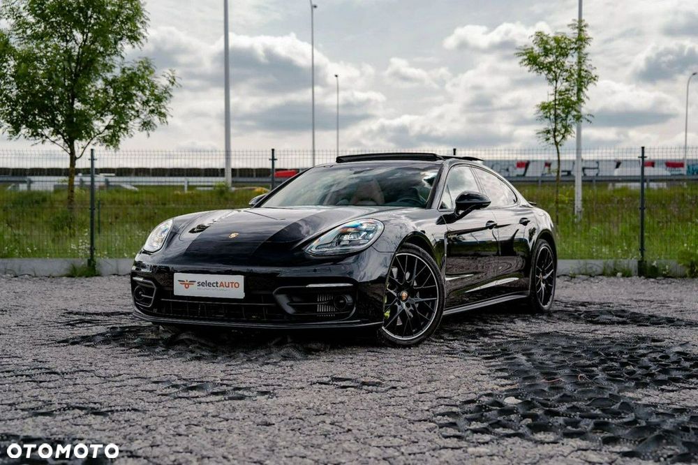 Porsche Panamera 4 E-Hybrid Platinum Edition - 2