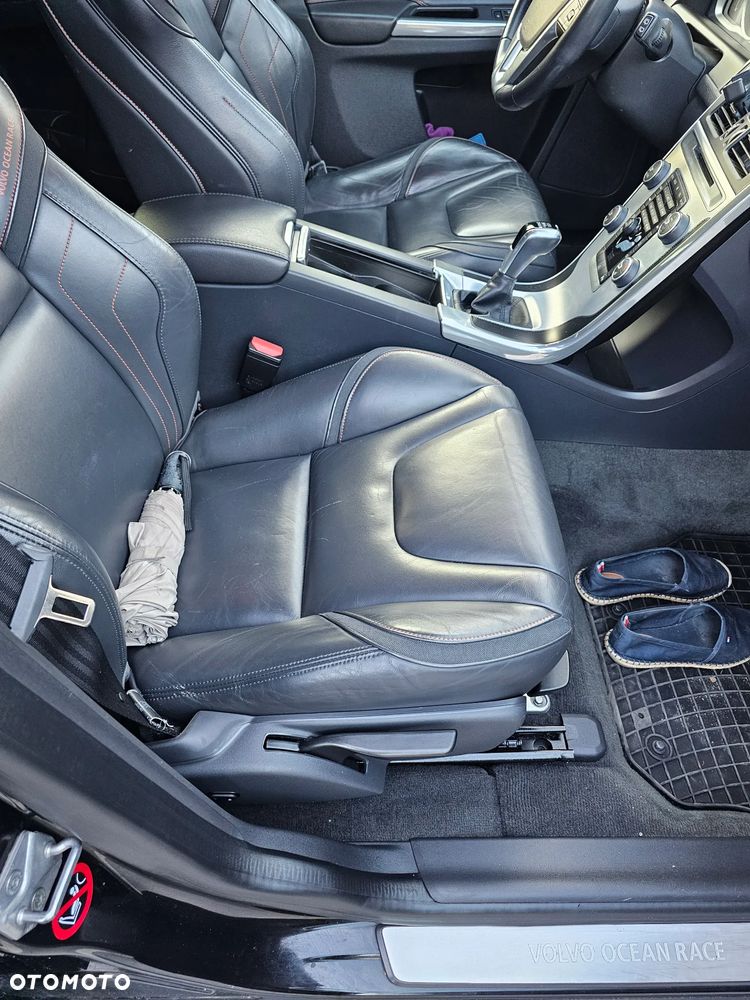 Volvo XC 60 D4 Drive-E Ocean Race - 18