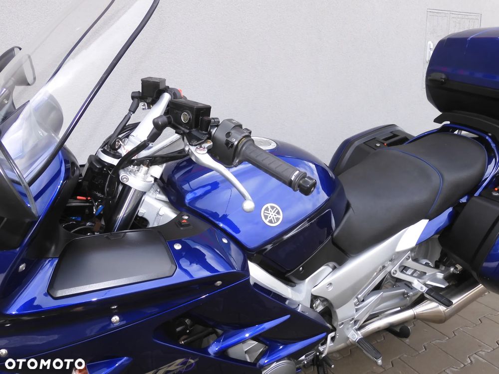 Yamaha FJR - 23