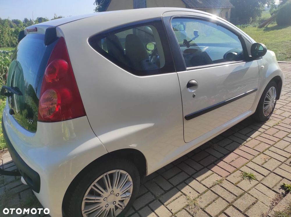 Peugeot 107 1.0 Happy - 10