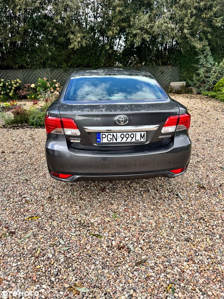 Toyota Avensis 2.0 D-4D Sol - 4