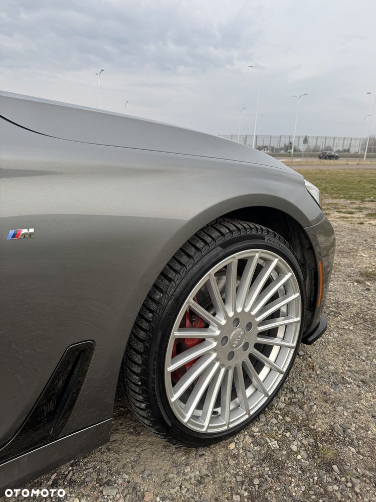 BMW Seria 7 750Li xDrive - 9