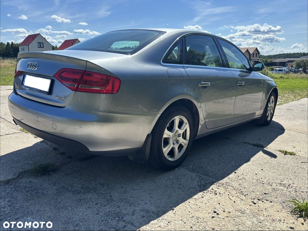 Audi A4 2009 photo 4