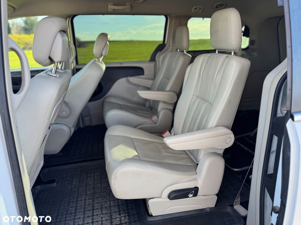 Chrysler Town & Country 3.6 Touring - 7