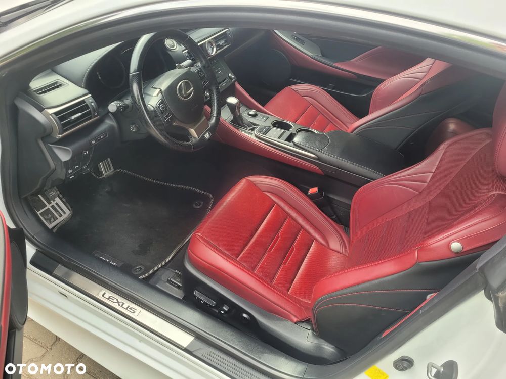 Lexus RC 200t / 300 F Sport - 11