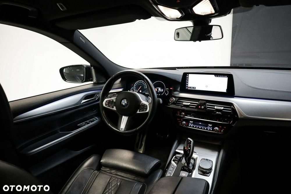 BMW 6GT - 15