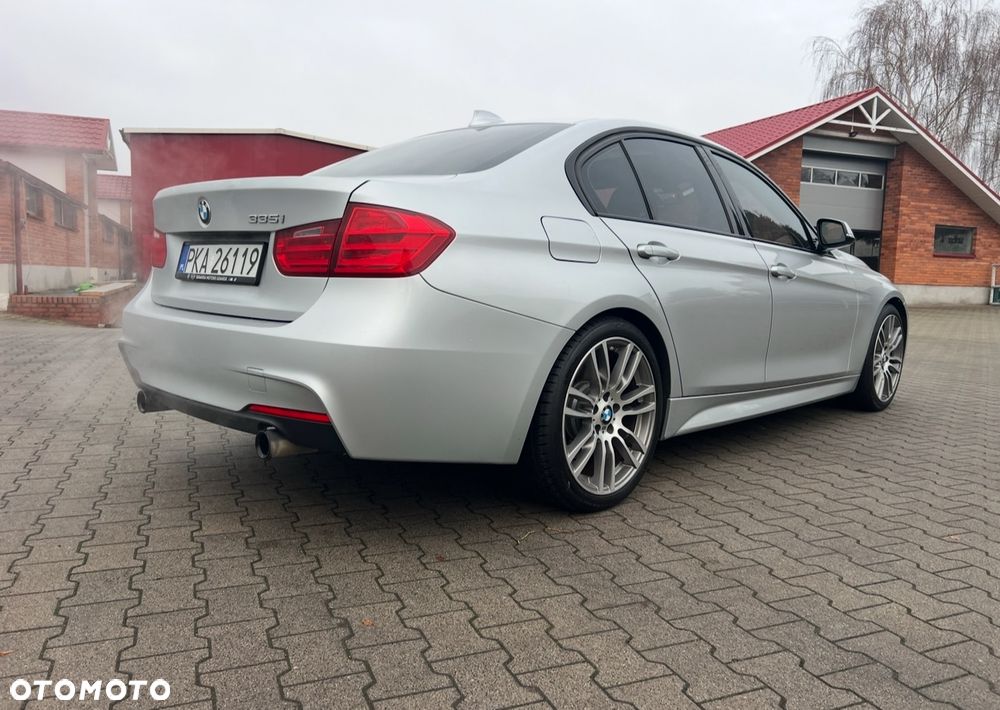 BMW Seria 3 335i Sport-Aut Luxury Line - 30